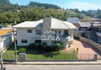 Casa com 6 Quartos à venda, 300m² no Centro, Laurentino