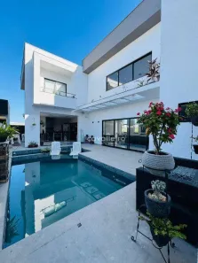 Casa de Condomínio com 6 Quartos para venda ou aluguel, 336m² no Cajueiros (Itaipuaçu), Maricá