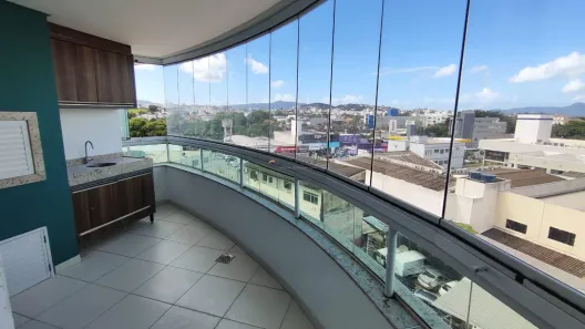 Apartamento com 2 Quartos para alugar, 88m² no Campinas, São José