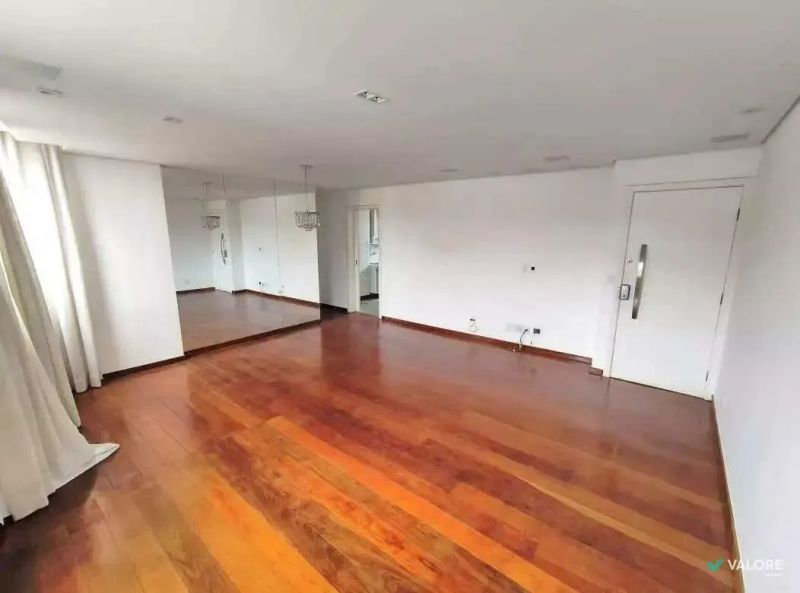 Apartamento com 3 quartos — Santo Antônio, Belo Horizonte
