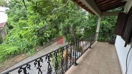 Casa com 5 Quartos à venda, 200m² no Santa Rosa, Niterói