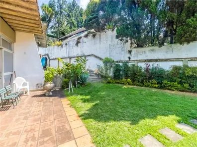 Casa com 6 Quartos à venda, 391m² no Jardim Everest, São Paulo