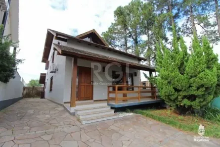Casa de Condomínio com 3 Quartos à venda, 178m² no Hípica, Porto Alegre