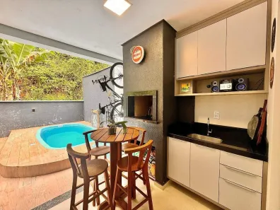 Casa com 3 Quartos à venda, 137m² no São Luís, Jaraguá do Sul