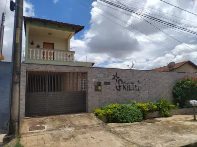Sobrado com 4 Quartos à venda, 210m² no Ilda, Aparecida de Goiânia