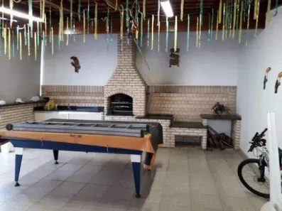 Casa com 3 Quartos à venda, 250m² no Jardim Colina, Uberlândia