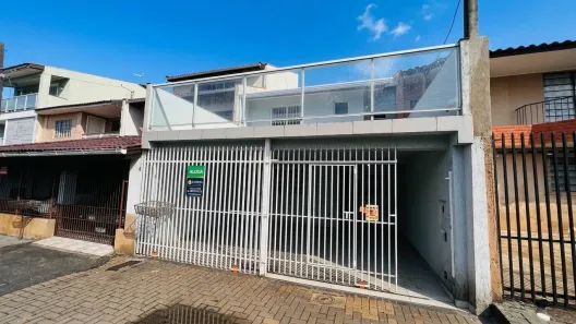 Sobrado com 3 Quartos para alugar, 146m² no Boqueirão, Curitiba