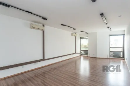 Sala Comercial à venda, 33m² no Menino Deus, Porto Alegre