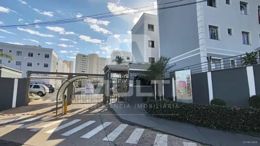 Apartamento com 2 Quartos para alugar, 49m² no Shopping Park, Uberlândia