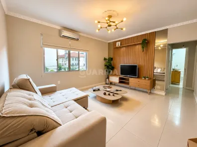 Apartamento com 2 Quartos para alugar, 74m² no Menino Deus, Porto Alegre