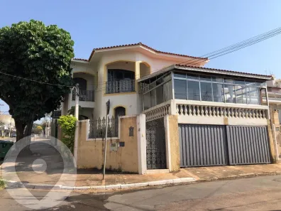 Casa com 4 Quartos à venda, 219m² no Vila Rossi Borghi e Siqueira, Campinas