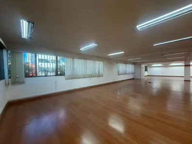 Sala Comercial para alugar, 340m² no Chácara Santo Antônio (Zona Sul), São Paulo