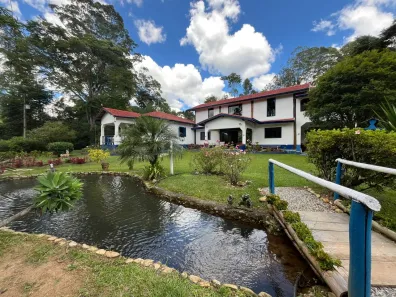 Fazenda/Sítio com 6 Quartos à venda, 54000m² no , Sapucaí-Mirim