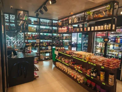 Ponto Comercial à venda, 100m² no Setor Bueno, Goiânia