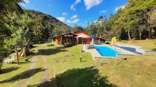 Fazenda/Sítio com 12 Quartos à venda, 550m² no Lumiar, Nova Friburgo