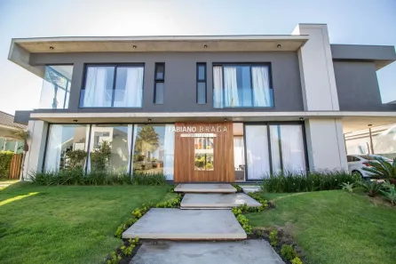 Sobrado com 4 Quartos à venda, 327m² no Atlântida-Sul, Osório