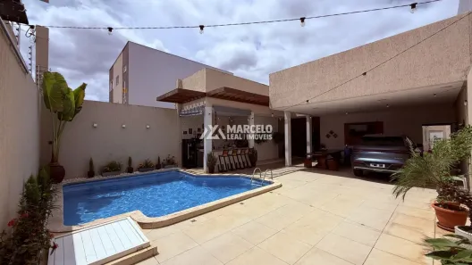 Casa com 4 Quartos para alugar, 220m² no Felícia, Vitória da Conquista