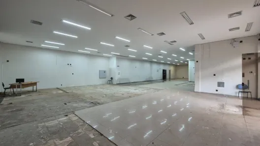 Galpão/Depósito/Armazém à venda, 378m² no Saraiva, Uberlândia