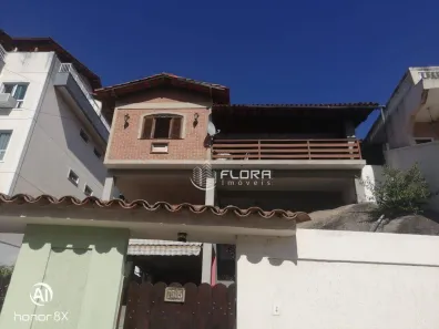 Casa com 5 Quartos à venda, 377m² no Piratininga, Niterói