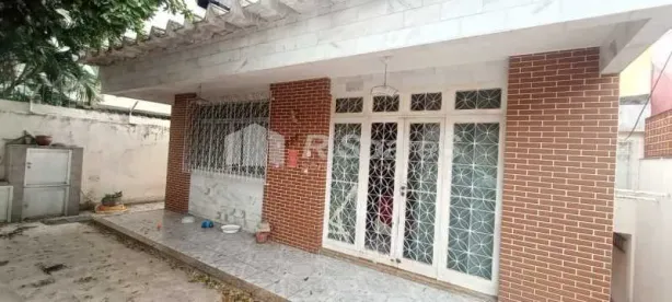 Casa com 6 Quartos à venda, 500m² no Vila Valqueire, Rio de Janeiro