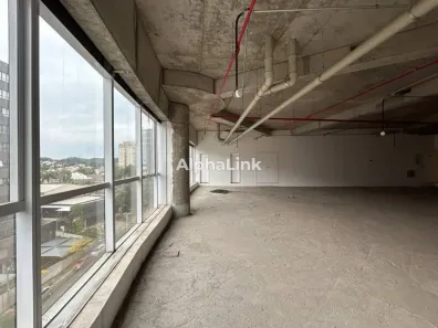 Sala Comercial para alugar, 210m² no Green Valley Alphaville, Barueri