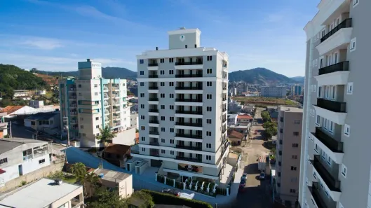 Apartamento com 2 Quartos à venda, 63m² no Tabuleiro, Camboriú