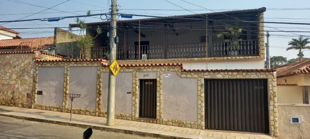 Casa com 5 Quartos à venda, 401m² no Bandeirantes, Juiz de Fora