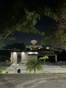 Casa de Condomínio com 4 Quartos para alugar, 400m² no Golf Gardens, Carapicuíba