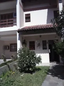 Casa de Condomínio com 3 Quartos à venda, 239m² no Cavalhada, Porto Alegre