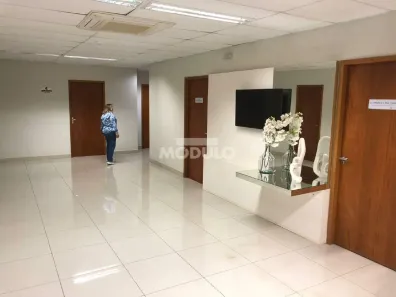 Sala Comercial para alugar, 54m² no Osvaldo Rezende, Uberlândia