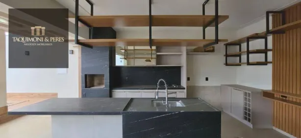 Sobrado com 4 Quartos à venda, 350m² no Vila São Joaquim, Anápolis