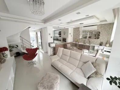Casa com 3 Quartos à venda, 160m² no Estância Velha, Canoas