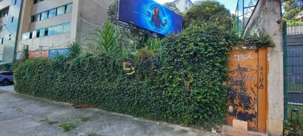 Lote/Terreno à venda, 726m² no Estoril, Belo Horizonte