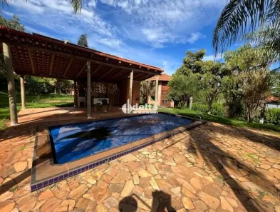 Fazenda/Sítio com 3 Quartos à venda, 150m² no Chácaras Eldorado, Uberlândia