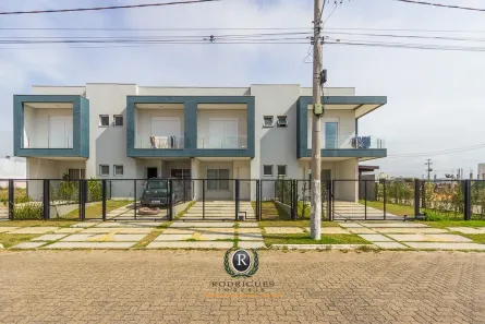 Casa com 2 Quartos à venda, 96m² no Torres, Torres