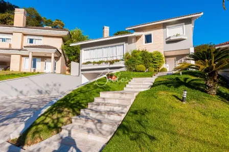 Casa com 4 Quartos à venda, 378m² no Vista Alegre, Curitiba