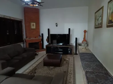 Fazenda/Sítio com 5 Quartos à venda, 300m² no Rio das Antas, Taubaté