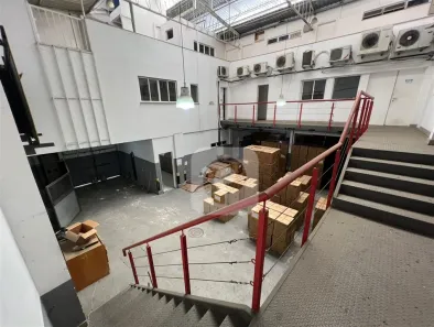 Ponto Comercial à venda, 800m² no Saúde, Rio de Janeiro