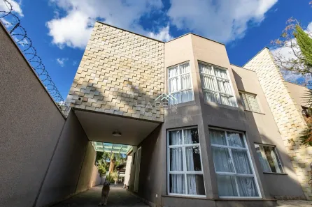 Casa com 3 Quartos para alugar, 300m² no Campo Comprido, Curitiba