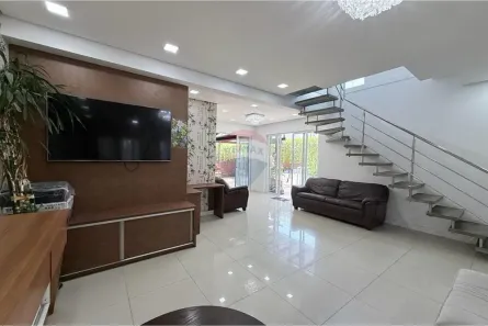 Casa de Condomínio com 3 Quartos para alugar, 180m² no São Judas Tadeu, Balneário Camboriú