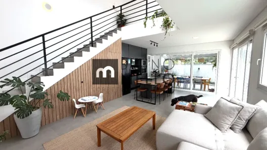 Casa com 3 Quartos para alugar, 220m² no Rio Tavares, Florianópolis