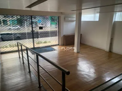 Ponto Comercial à venda, 377m² no Piratininga, Niterói