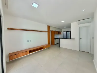 Apartamento com 2 Quartos para alugar, 65m² no Buraquinho, Lauro de Freitas