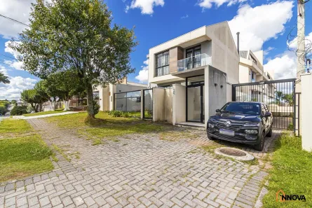 Sobrado com 3 Quartos à venda, 245m² no Boqueirão, Curitiba