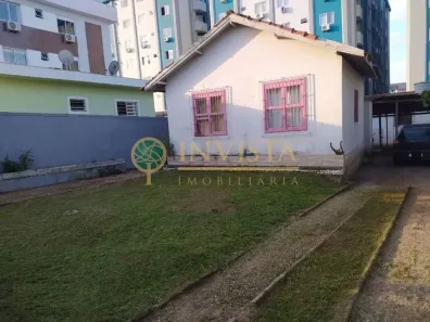 Lote/Terreno à venda, 334m² no Barreiros, São José