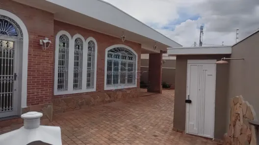 Casa com 3 Quartos à venda, 176m² no Sumarezinho, Ribeirão Preto