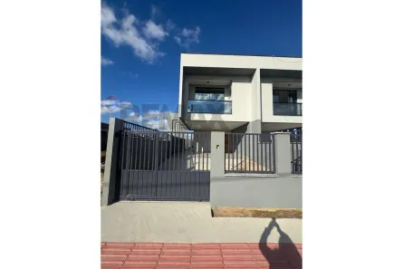 Sobrado com 3 Quartos à venda, 161m² no Sertão do Maruim, São José