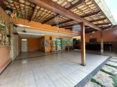 Casa com 4 Quartos para alugar, 401m² no Santa Lúcia, Betim