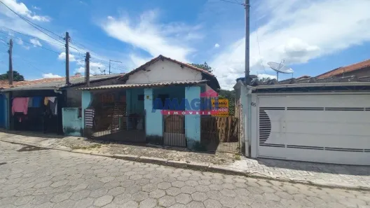 Casa com 2 Quartos à venda, 55m² no Vila Garcia (São Silvestre), Jacareí