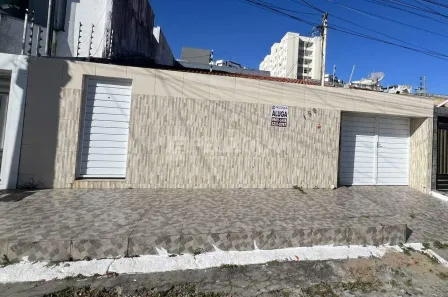 Casa com 3 Quartos para alugar, 105m² no Farolândia, Aracaju